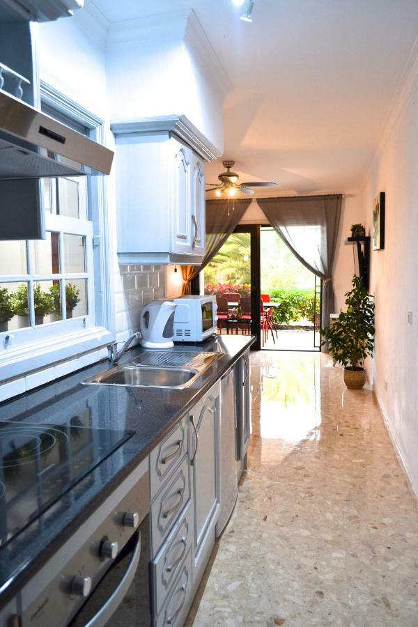 Marina View Apartment San Miguel de Abona Luaran gambar